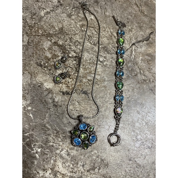 Cookie Lee Jewelry - Vintage‎ Cookie Lee Inset Stones Blue & Green & Silver Tone Bracelet Necklace…